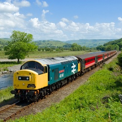 Class 40 Preservation Society’s “The East Lancs Crusader”