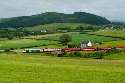 40145, Comins Coch