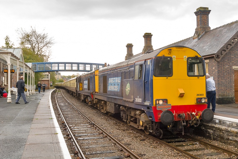 20304 and 20303 sit at Llandrindod Wells having brought Pathfinder Railtours’ 1Z28 06:14 Derby to Llandrindod Wells “The Heart of Wales Explorer,” the first time since 1997 that Class 20s have worked the line. Naturally, the weather didn’t play ball. flickr-welsh snapper-15320109390.jpg