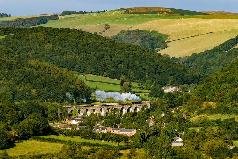 LMS 5MT 4-6-0 no. 45231 “The Sherwood Forester” crosses Knucklas viaduct on the Central Wales LIne on Pathfinder Railtours’ Sugar Loaf Mountaineer II 1Z31 05:33 Birmingham New Street to Carmarthen, a re-run of last year’s tour , which wasn’t able to be run to steam traction. flickr-48695063048.jpg